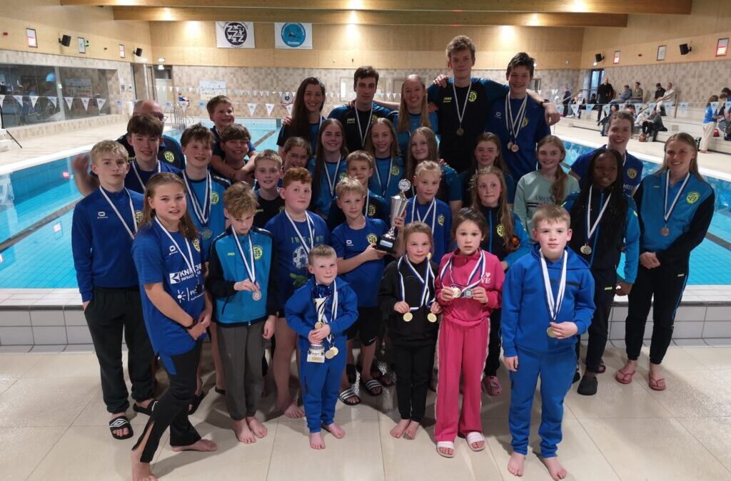 Wisselbeker weer in handen van Zuiderzeezwemmers